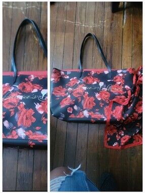 Victoria's Secret 🛍Women's Roses Bag